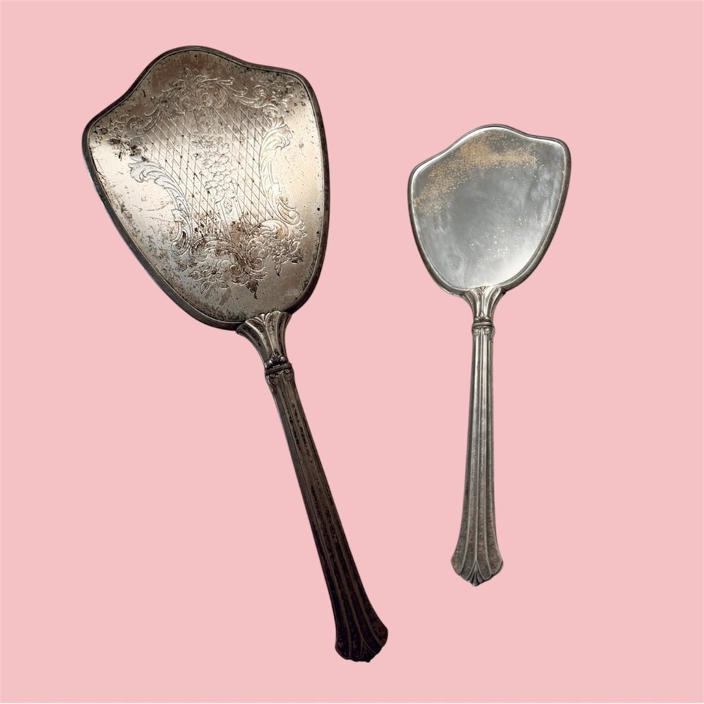 SOLD ‼️Vintage Elegant Silver hand mirror